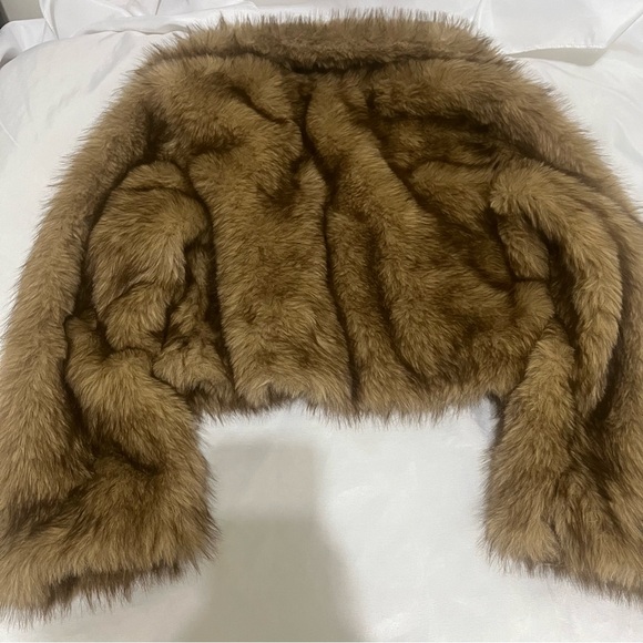 H&M Cropped Fluffy Jacket - Picture 5 of 5